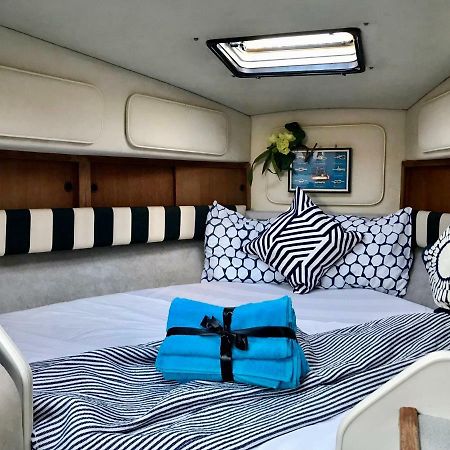 Yacht Experience Barcelona Sant Adria de Besos Exterior foto